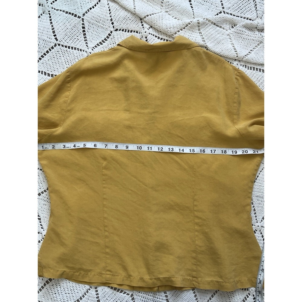100% Silk Vintage 90s Lg Yellow Button Front Blouse Quiet Luxury Soft Vacation - Picture 3 of 5